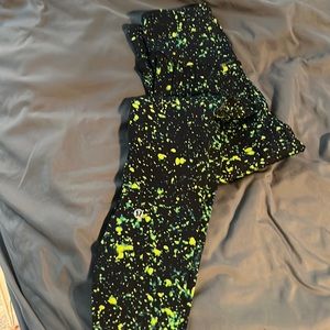 Lululemon leggings size 4